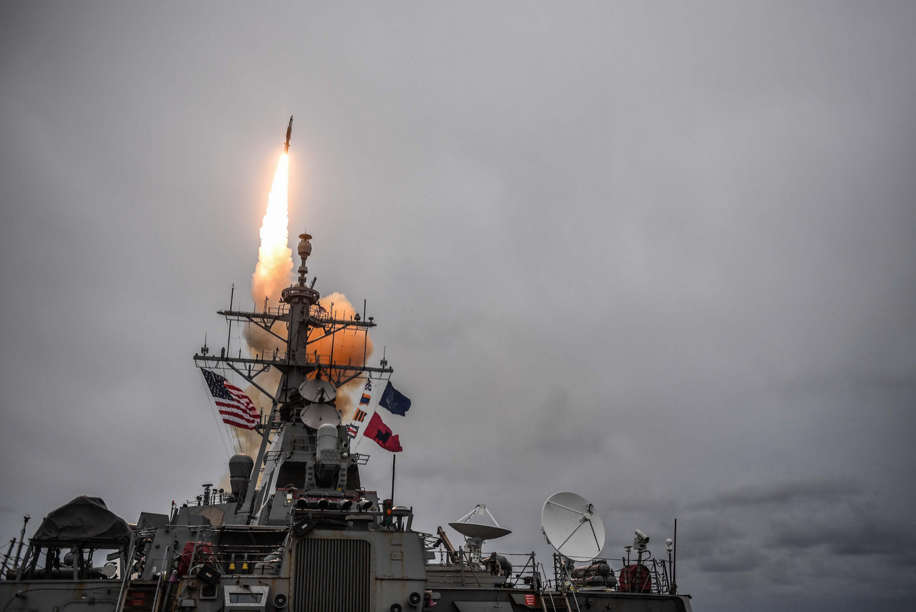 USS Donald Cook feuert Rakete ab CC public domain