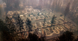 Kalifornien - durch Feuer zerstörte Stadt