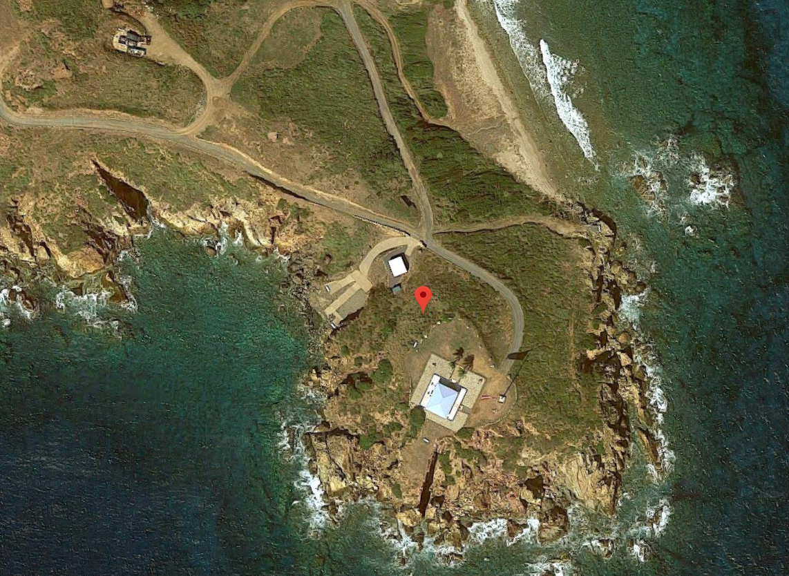 Zwei Tunneleingänge auf Epsteins Insel - qmap.pub